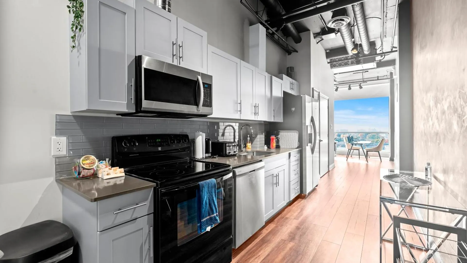 Bright Suites Finch West By Globalstay Toronto 4*,  Canada