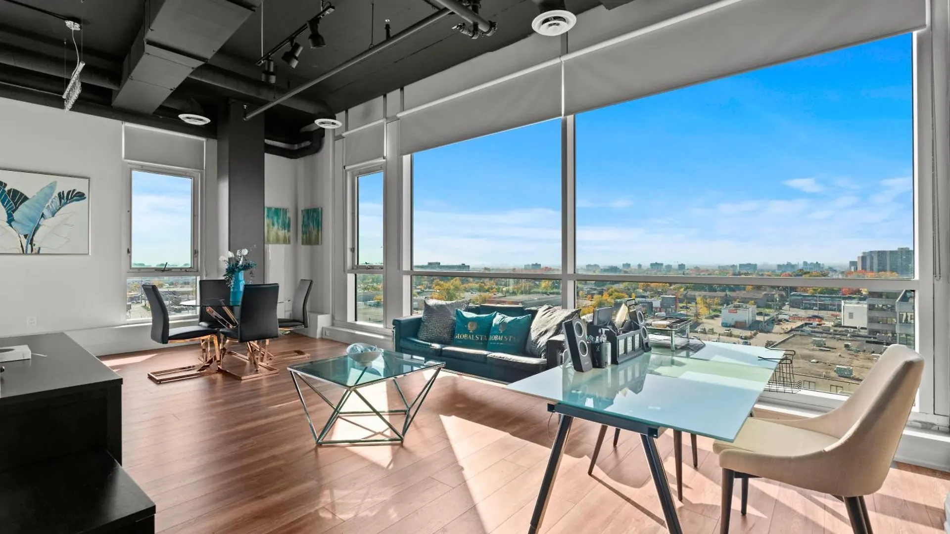 Hotel Bright Suites Finch West By Globalstay Toronto
